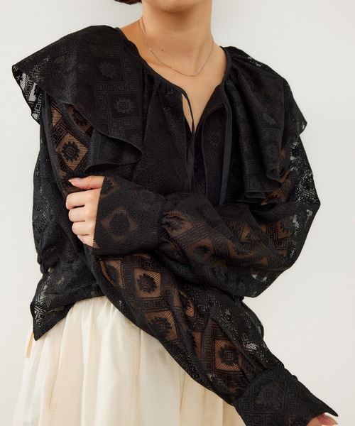 RODEO CROWNS WIDE BOWL(ロデオクラウンズワイドボウル)の「ラッフルレースボレロ(シャツ/ブラウス・レディース・オフホワイト/ブラック・FREE)」の20枚目の写真