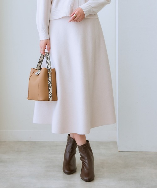 7days Life Styling(セブンデイズライフスタイリング)の「フレアニットスカート(毛玉になりにくい・タンブル乾燥OK)(スカート・レディース・アイボリー/杢グレー/ブラック/ラベンダー・S/M/L/LL/3L)」の2枚目の写真