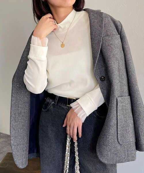 fredy emue(フレディエミュ)の「フロッキー袖チュールタートルネック(その他トップス・レディース・チャコールグレー/ブラック/ネイビー/オフホワイト・38)」の5枚目の写真