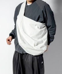 alk phenix（アルクフェニックス）の「【alk phenix】"Karu-Stretch II" ナイロンフロシキバッグ ビッグショルダーバッグ (大容量 超軽量 撥水加工)（ショルダーバッグ）」