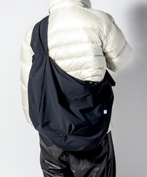 alk phenix（アルクフェニックス）の「【alk phenix】"Karu-Stretch II" ナイロンフロシキバッグ ビッグショルダーバッグ (大容量 超軽量 撥水加工)（ショルダーバッグ）」