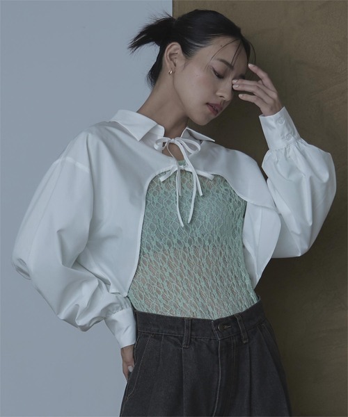 miette(ミエット)の「フロントリボンシャツボレロ(シャツ/ブラウス・レディース・ライトブルー/ブラック/オフホワイト/グレー・FREE)」の2枚目の写真