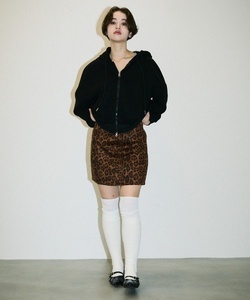 Clum（クルム）の「double zipup short hoodie / ダブルジップアップショート丈パーカー（パーカー・レディース・ブラック/グリーン/ヘザーグレー/ブルー・FREE）」の9枚目の写真