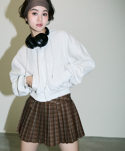 Clum（クルム）の「double zipup short hoodie / ダブルジップアップショート丈パーカー（パーカー・レディース・ブラック/グリーン/ヘザーグレー/ブルー・FREE）」の19枚目の写真
