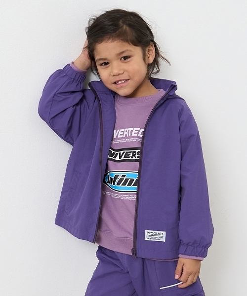 b・ROOM（ビールーム）の「【撥水加工】収納袋付きマウンテンパーカ（マウンテンパーカー・キッズ・ブルー系その他2/ラベンダー/レモンイエロー/ライトピンク/ライトカーキ/パープル/レッド/シルバーグレー/ベージュ/ブラック・110cm/140cm/130cm/120cm/100cm）」の6枚目の写真