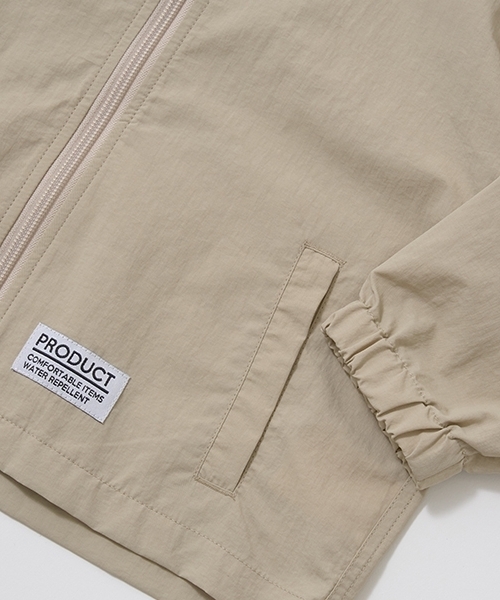 b・ROOM（ビールーム）の「【撥水加工】収納袋付きマウンテンパーカ（マウンテンパーカー・キッズ・ブルー系その他2/ラベンダー/レモンイエロー/ライトピンク/ライトカーキ/パープル/レッド/シルバーグレー/ベージュ/ブラック・110cm/140cm/130cm/120cm/100cm）」の19枚目の写真