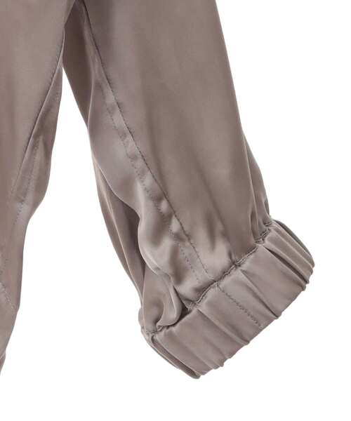 Liesse（リエス）の「サテンジップブルゾン（その他アウター・レディース・チャコールグレー/ベージュ・FREE）」の5枚目の写真