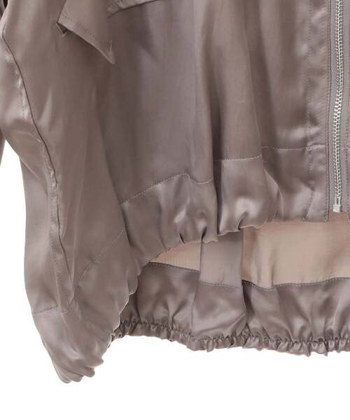 Liesse（リエス）の「サテンジップブルゾン（その他アウター・レディース・チャコールグレー/ベージュ・FREE）」の6枚目の写真