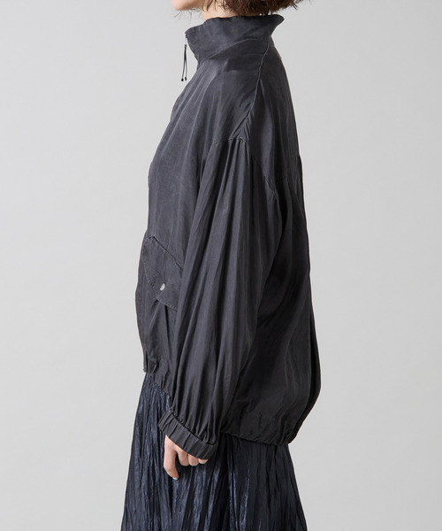 Liesse（リエス）の「サテンジップブルゾン（その他アウター・レディース・チャコールグレー/ベージュ・FREE）」の18枚目の写真