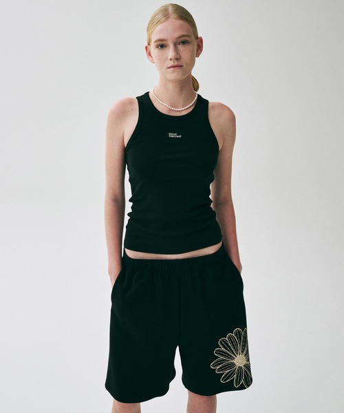 【きれいめファッション51選】上品さと清潔感をキープし OVERSIZED SWEAT BERMUDA FLOWER（スウェットパンツ）｜Mardi パンツ