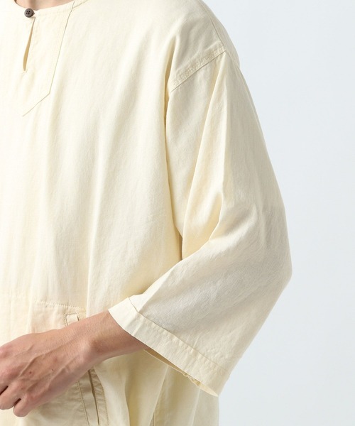 BAYFLOW(ベイフロー)の「リネンキーネック7分袖シャツプルオーバー(シャツ/ブラウス・メンズ・チャコールグレー/オフホワイト/カーキ・MEDIUM/LARGE)」の12枚目の写真