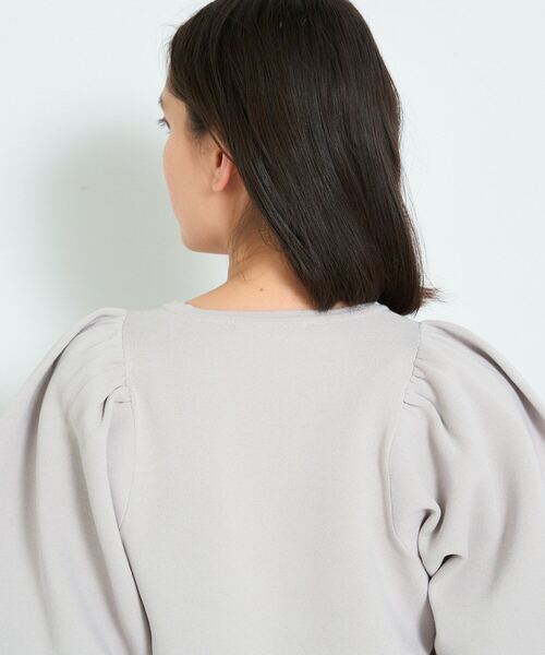 ADIEU TRISTESSE（アデュートリステス）の「COTTON SURF　ミラノリブパフP/O（ニット/セーター・レディース・ブラック/グレイッシュベージュ・FREE）」の13枚目の写真