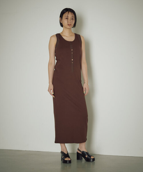 earthy（アーシー）の「リブタンクロングワンピース（ワンピース・レディース・ブラック/ブルー/ホワイト/ブラウン・SMALL/MEDIUM）」の6枚目の写真