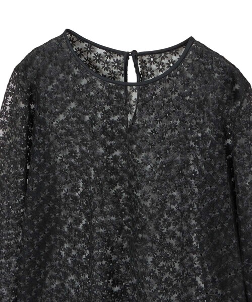 ANAYI(アナイ)の「フラワー刺繍クルー プルオーバー(Tシャツ/カットソー・レディース・ホワイト/ブラック・36/38)」の15枚目の写真