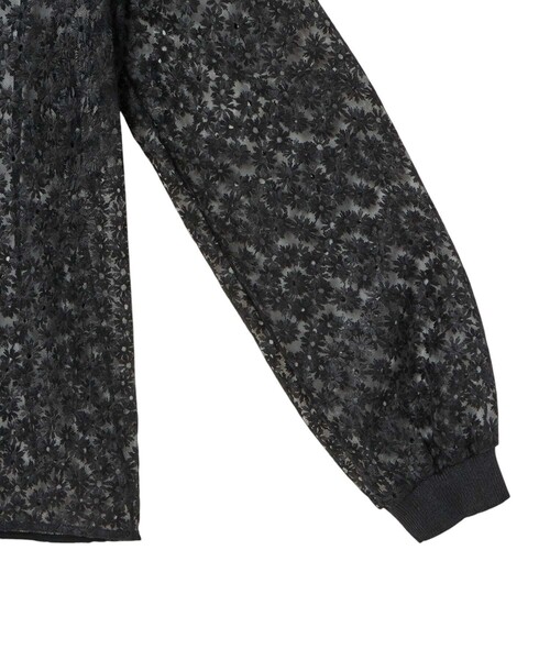 ANAYI(アナイ)の「フラワー刺繍クルー プルオーバー(Tシャツ/カットソー・レディース・ホワイト/ブラック・36/38)」の17枚目の写真