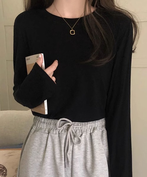 aimoha(アイモハ)の「シンプル無地長袖カットソー(Tシャツ/カットソー・レディース・ダークグリーン/ダークグレー/ホワイト/ブラック/ベージュ/ピンク・FREE)」の3枚目の写真