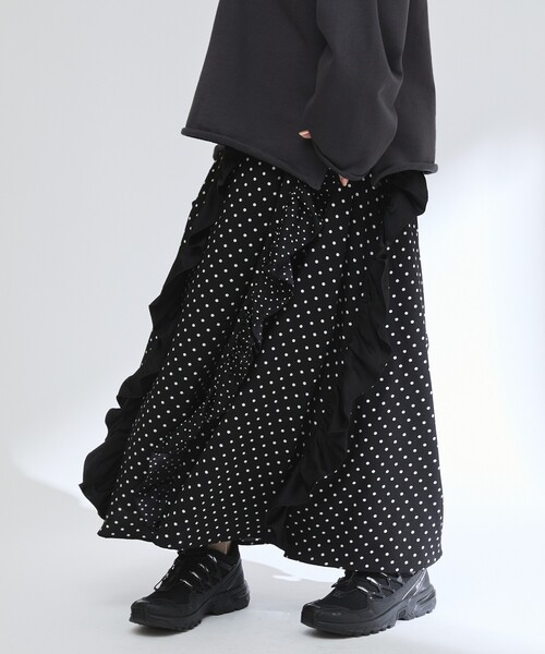Firsthand(ファーストハンド)の「Firsthand/ファーストハンド イージー プリントフリルギャザーマキシスカート / 柄切り替えデザイン(スカート・レディース・ドット/ブラック/その他・FREE)」の15枚目の写真