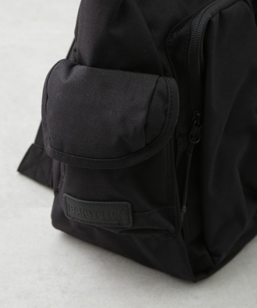 BAICYCLON by Bagjack（バイシクロン バイ バグジャック）の「BAICYCLON by Bagjack/MULTI POCKETS SHOULDER BAG L（ショルダーバッグ・メンズ・ブラック・FREE）」の7枚目の写真