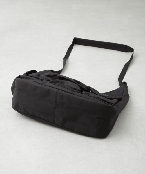 BAICYCLON by Bagjack（バイシクロン バイ バグジャック）の「BAICYCLON by Bagjack/MULTI POCKETS SHOULDER BAG L（ショルダーバッグ・メンズ・ブラック・FREE）」の5枚目の写真