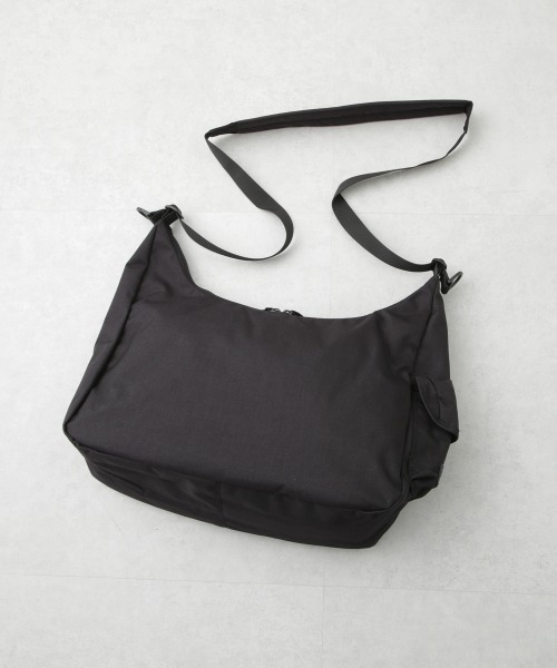 BAICYCLON by Bagjack（バイシクロン バイ バグジャック）の「BAICYCLON by Bagjack/MULTI POCKETS SHOULDER BAG L（ショルダーバッグ・メンズ・ブラック・FREE）」の4枚目の写真