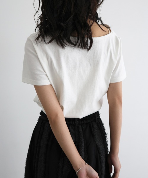 hellam（へラム）の「ドレープデザイン半袖Tシャツ（Tシャツ/カットソー・レディース・ブラック/オフホワイト/オートミール・FREE）」の8枚目の写真