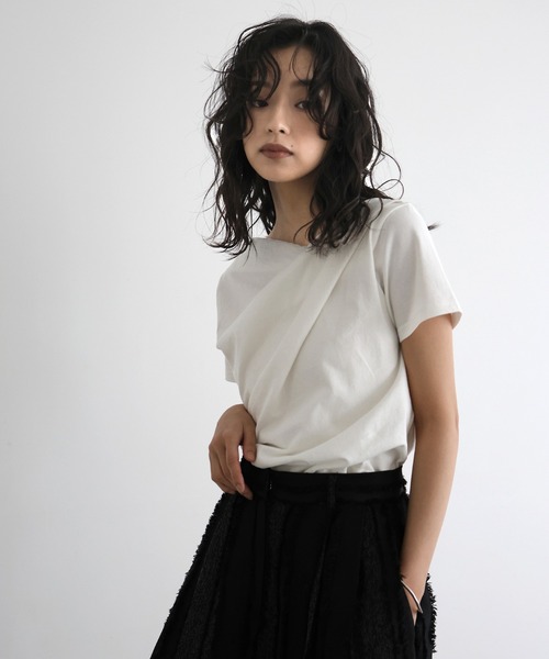 hellam（へラム）の「ドレープデザイン半袖Tシャツ（Tシャツ/カットソー・レディース・ブラック/オフホワイト/オートミール・FREE）」の10枚目の写真