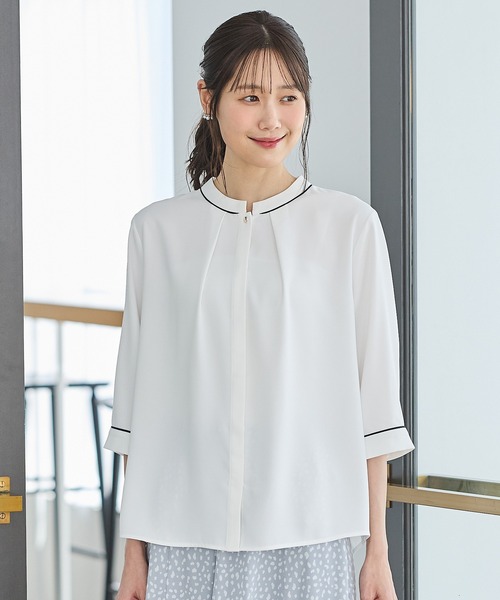 Honeys（ハニーズ）の「６分袖配色バンドカラーブラウス（シャツ/ブラウス・レディース・ネイビー/ホワイト/スモーキーグリーン系/ピンクベージュ/グレイッシュブルー・3L/L/LL/M/S）」の9枚目の写真