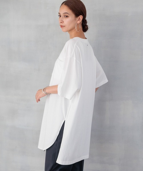 HEREIAM（ヘレイアム）の「【HEREIAM】チュニック丈が新鮮/オーバーロングTEE（Tシャツ/カットソー・レディース・ライトピンク/ライトブルー/ブラック/ホワイト・FREE）」の2枚目の写真