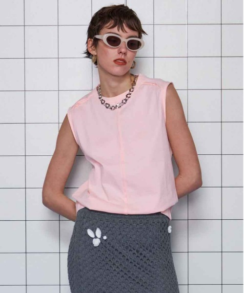 MAISON SPECIAL(メゾンスペシャル)の「Cutoff Sleeveless Tops/カットオフノースリーブトップス【MAISON SPECIAL/メゾンスペシャル】(タンクトップ・レディース・ブラック/チャコールグレー/ホワイト/レッド/グリーン/ピンク・FREE)」の5枚目の写真