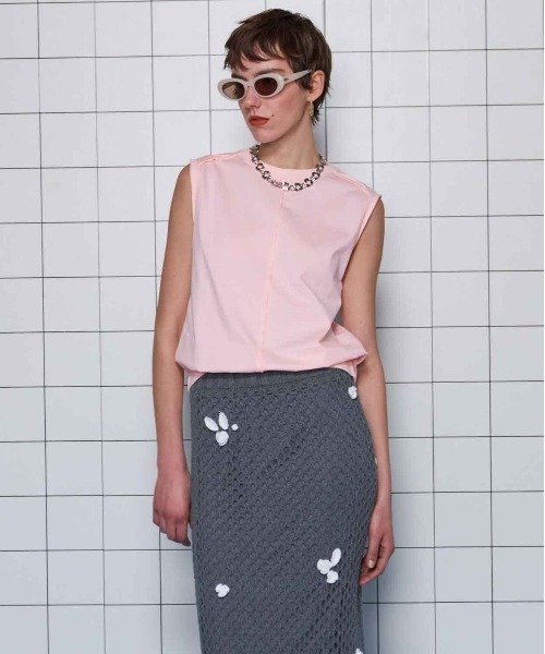 MAISON SPECIAL(メゾンスペシャル)の「Cutoff Sleeveless Tops/カットオフノースリーブトップス【MAISON SPECIAL/メゾンスペシャル】(タンクトップ・レディース・ブラック/チャコールグレー/ホワイト/レッド/グリーン/ピンク・FREE)」の14枚目の写真