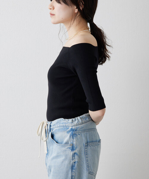 THE PAUSE(ザ ポーズ)の「【THE PAUSE】オフショルハーフスリーブプルオーバー(ニット/セーター・レディース・レッド/ベージュ/ブラック/チャコールグレー・FREE)」の12枚目の写真