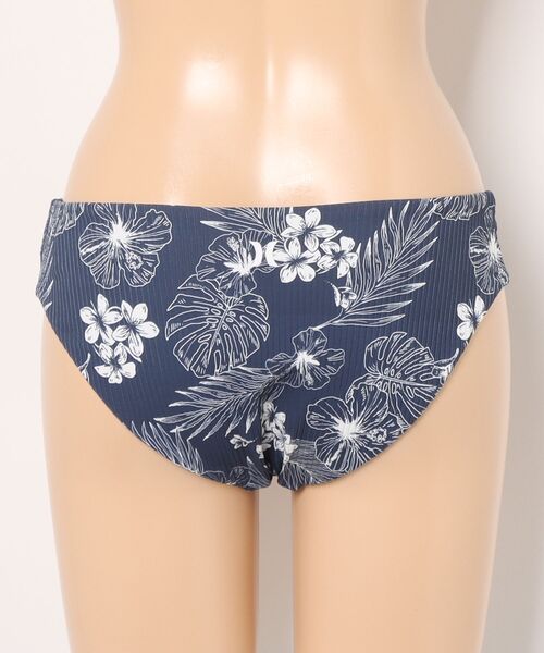 Hurley (ハーレー)の「【Hurley/ハーレー】レディースボトムス水着 リブ ヨガウェア ピラティス トレーニングウェア RIB MODERATE BOTTOM(水着・レディース・ブラック系その他/ブラック/ホワイト系その他/グリーン系その他/ネイビー・MEDIUM/SMALL/LARGE)」の11枚目の写真