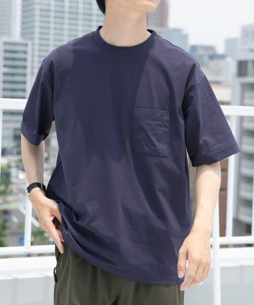 ITEMS URBANRESEARCH（アイテムズ アーバンリサーチ）の「接触冷感ハイストレッチTシャツ（シャツ/ブラウス・メンズ・チャコールグレー/ブラック/ホワイト/ネイビー・MEDIUM/LARGE）」の4枚目の写真