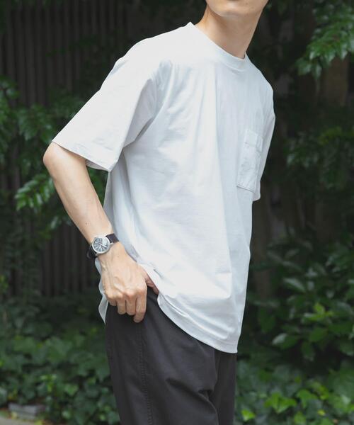 ITEMS URBANRESEARCH（アイテムズ アーバンリサーチ）の「接触冷感ハイストレッチTシャツ（シャツ/ブラウス・メンズ・チャコールグレー/ブラック/ホワイト/ネイビー・MEDIUM/LARGE）」の5枚目の写真