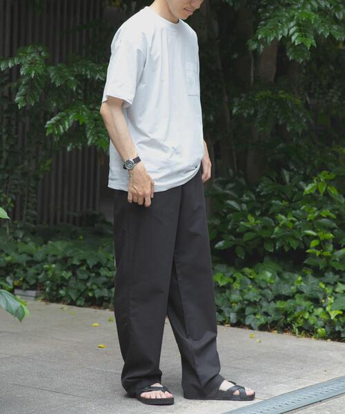 ITEMS URBANRESEARCH（アイテムズ アーバンリサーチ）の「接触冷感ハイストレッチTシャツ（シャツ/ブラウス・メンズ・チャコールグレー/ブラック/ホワイト/ネイビー・MEDIUM/LARGE）」の7枚目の写真