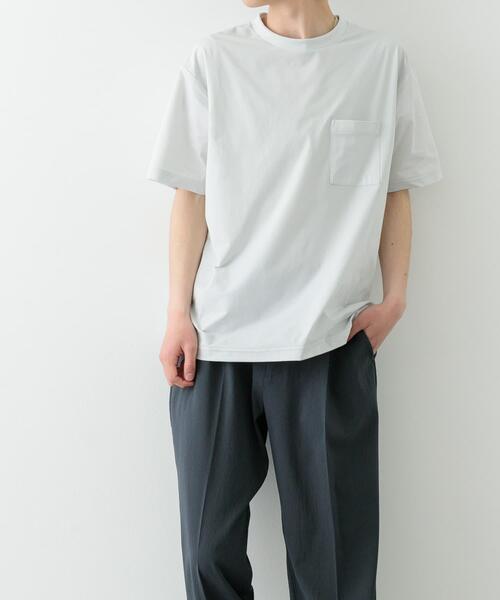 ITEMS URBANRESEARCH（アイテムズ アーバンリサーチ）の「接触冷感ハイストレッチTシャツ（シャツ/ブラウス・メンズ・チャコールグレー/ブラック/ホワイト/ネイビー・MEDIUM/LARGE）」の11枚目の写真