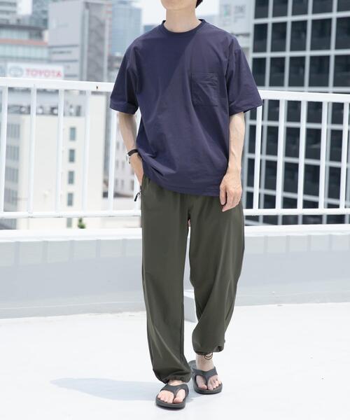 ITEMS URBANRESEARCH（アイテムズ アーバンリサーチ）の「接触冷感ハイストレッチTシャツ（シャツ/ブラウス・メンズ・チャコールグレー/ブラック/ホワイト/ネイビー・MEDIUM/LARGE）」の18枚目の写真