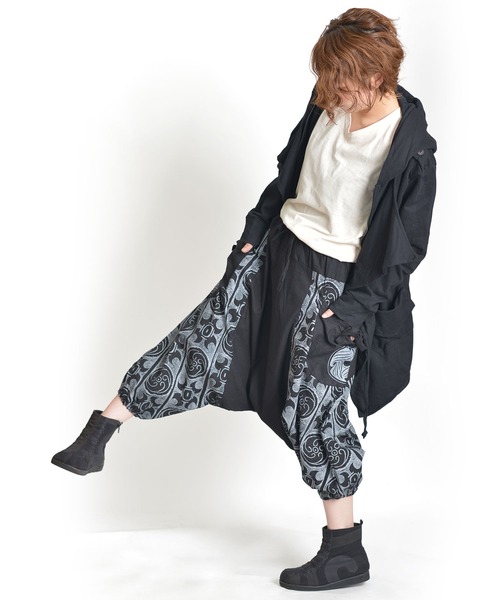 MARAI(マーライ)の「パターンプリントサルエルパンツ(その他パンツ・レディース・ブラック/ブラウン/グリーン・FREE)」の6枚目の写真