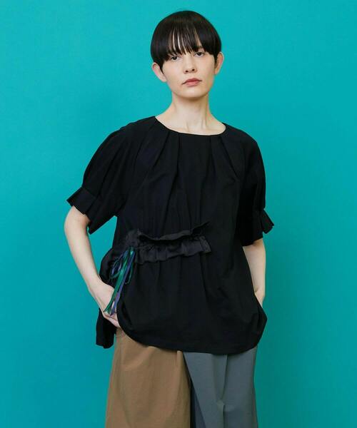 FRAPBOIS(フラボア)の「リボンカット カットソー(Tシャツ/カットソー・レディース・ブラック/カーキ・1)」の2枚目の写真