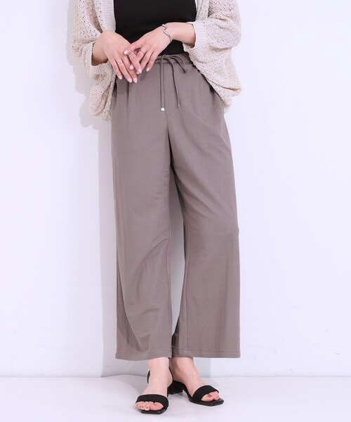 DRESKIP（ドレスキップ）の「【洗える/着丈選べる/ひんやり】楽ちんなのにきれい見え カノコ タックワイドパンツ（その他パンツ・レディース・ブラック/キャメル/ネイビー/イエロー・04/03/02/01/42/40/38/36）」の4枚目の写真