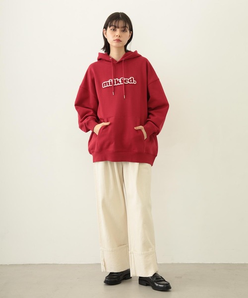 MILKFED.（ミルクフェド）の「COOPER LOGO WIDE SWEAT HOODIE（パーカー・レディース・オートミール/チャコール/レッド・M/L）」の14枚目の写真