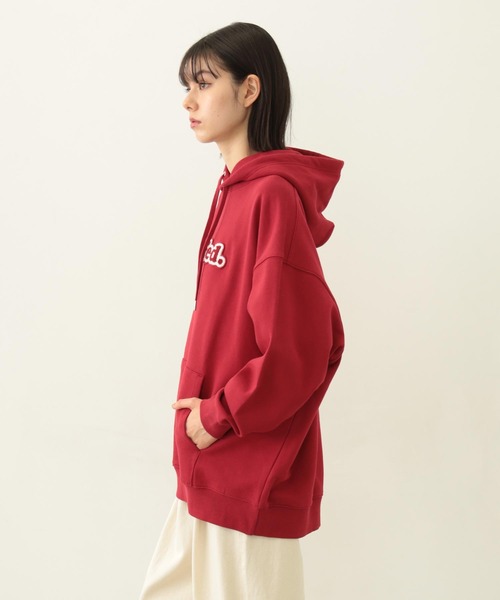 MILKFED.（ミルクフェド）の「COOPER LOGO WIDE SWEAT HOODIE（パーカー・レディース・オートミール/チャコール/レッド・M/L）」の12枚目の写真