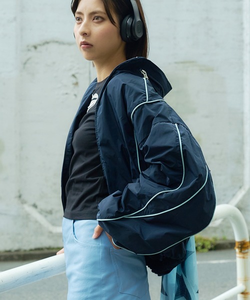 DURAS（デュラス）の「フードスカーフ付2WAYブルゾン（ブルゾン・レディース・ブルー/ブラック・FREE）」の21枚目の写真