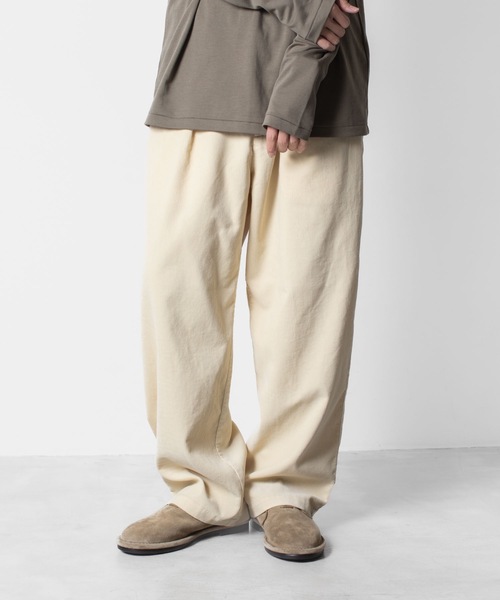 ATTACHMENT（アタッチメント）の「フィンクスコットン コーデュロイ 1タック ワイドトラウザーズ / FINX CO CORDUROY 1TUCK WIDE TROUSERS（その他パンツ・メンズ・ブラック/オフホワイト/キャメル・3/2/1）」の13枚目の写真