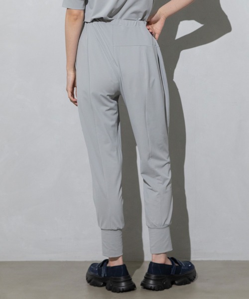 MARECHAL TERRE（マルシャルテル）の「ラッシュガードコクーンパンツ【吸水速乾】/【紫外線防止】（その他パンツ・レディース・ブラック/ライトグレー/ネイビー/カーキ・MEDIUM）」の16枚目の写真