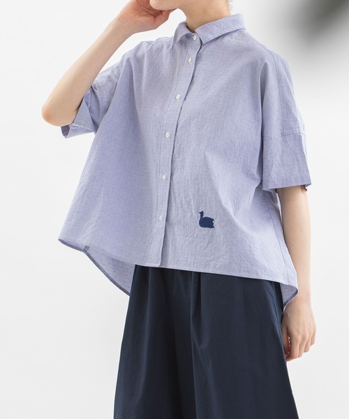 nop de nod(ノップドゥノッド)の「Ciel 後ろボタンダウン半袖シャツ(シャツ/ブラウス・レディース・ベージュ/ネイビー/オフホワイト/ブルー・3)」の4枚目の写真