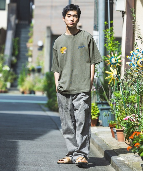 niko and...(ニコアンド)の「ベトジャンモチーフ刺繍Tシャツ(Tシャツ/カットソー・メンズ・チャコール/オフホワイト/カーキ・MEDIUM/LARGE)」の13枚目の写真