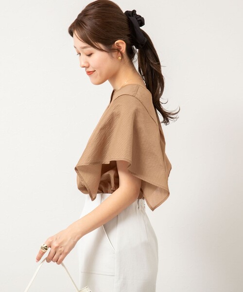 NOLLEY’S(ノーリーズ)の「袖フリル2WAYブラウス(シャツ/ブラウス・レディース・キャメル/オフホワイト/クリーム・38)」の12枚目の写真