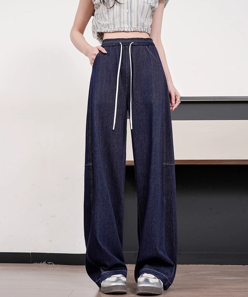 BANICO(バニコ)の「ストリートルーズワイドパンツ(スラックス・レディース・オフホワイト/ネイビー・LARGE/MEDIUM)」の2枚目の写真