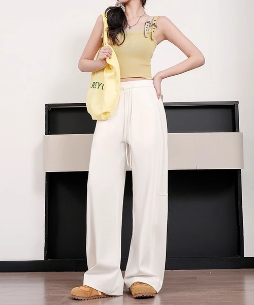BANICO(バニコ)の「ストリートルーズワイドパンツ(スラックス・レディース・オフホワイト/ネイビー・LARGE/MEDIUM)」の4枚目の写真